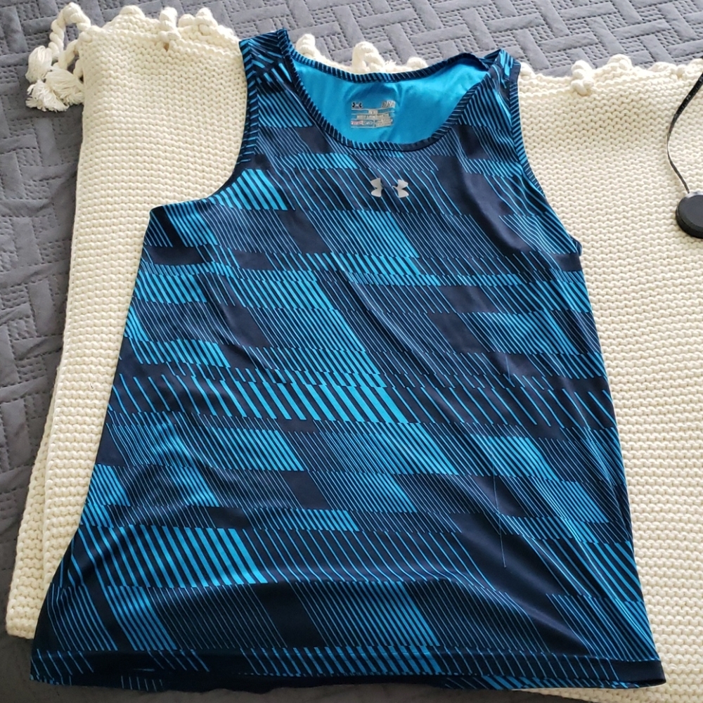 Under Armour Fitted Heat Gear Work out tank top